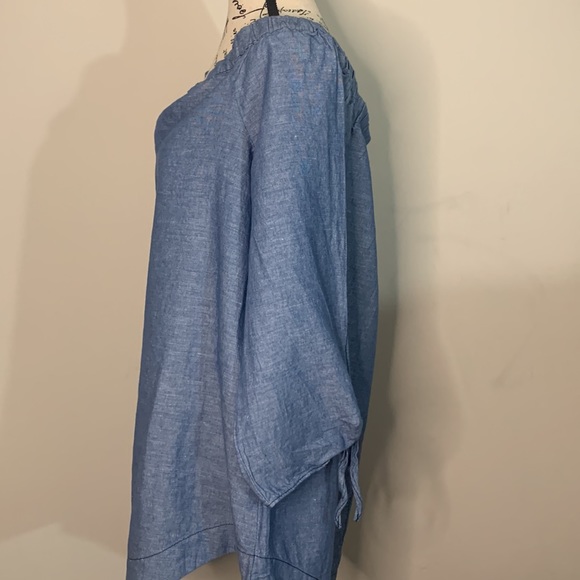 Free People Show Me Some Shoulder Chambray Blue Off Shoulder Top Size:M New NWOT - Picture 4 of 10